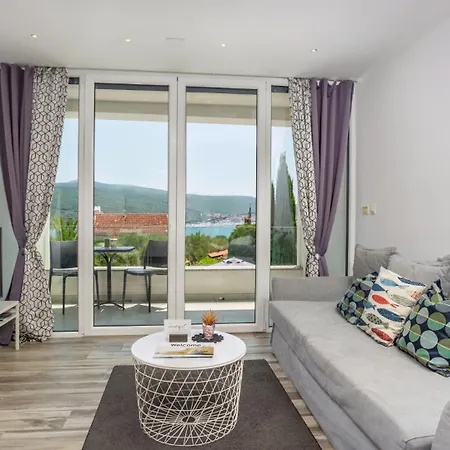 Beautiful Estate 1 In Island Of Krk Villa Kornić