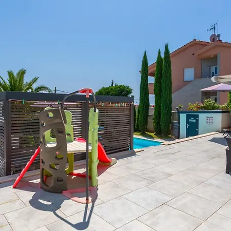 Beautiful Estate 1 In Island Of Krk Kornić