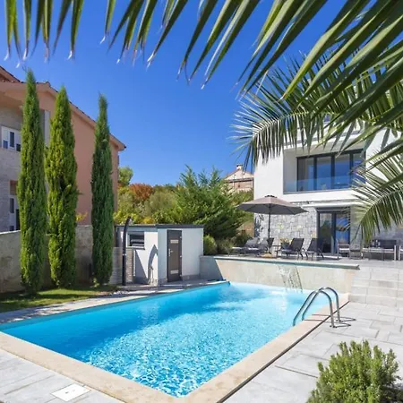 Villa Beautiful Estate 1 In Island Of Krk