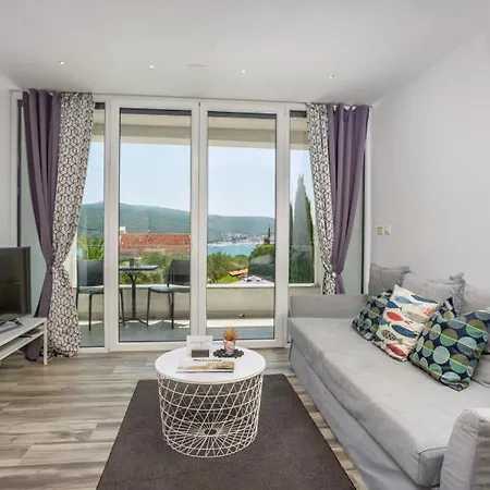 Beautiful Estate 1 In Island Of Krk Kornić