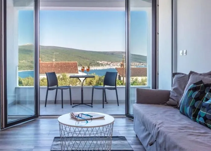 Beautiful Estate 1 In Island Of Krk فيلة