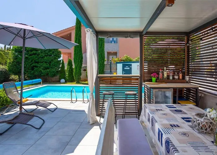 Beautiful Estate 1 In Island Of Krk *