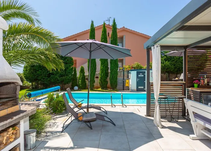 Beautiful Estate 1 In Island Of Krk Villa Kornić
